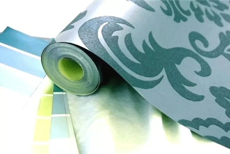 Поклеить обои Киев недорого