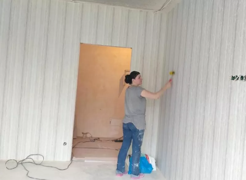 Поклейка обоев услуги Киев