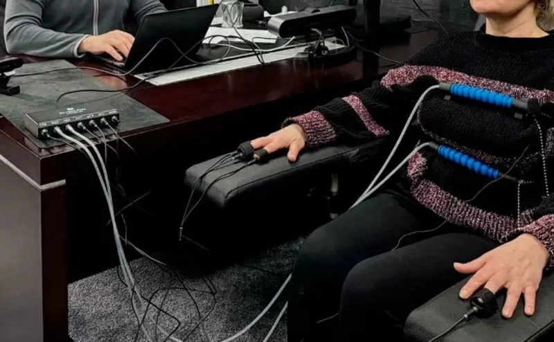 Дослідження із використанням детектора брехні у Києві - НАПУ