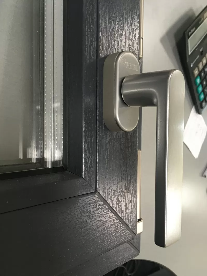 Ексклюзивна віконна протизламна ручка Рехау Rehau сталева матова 3