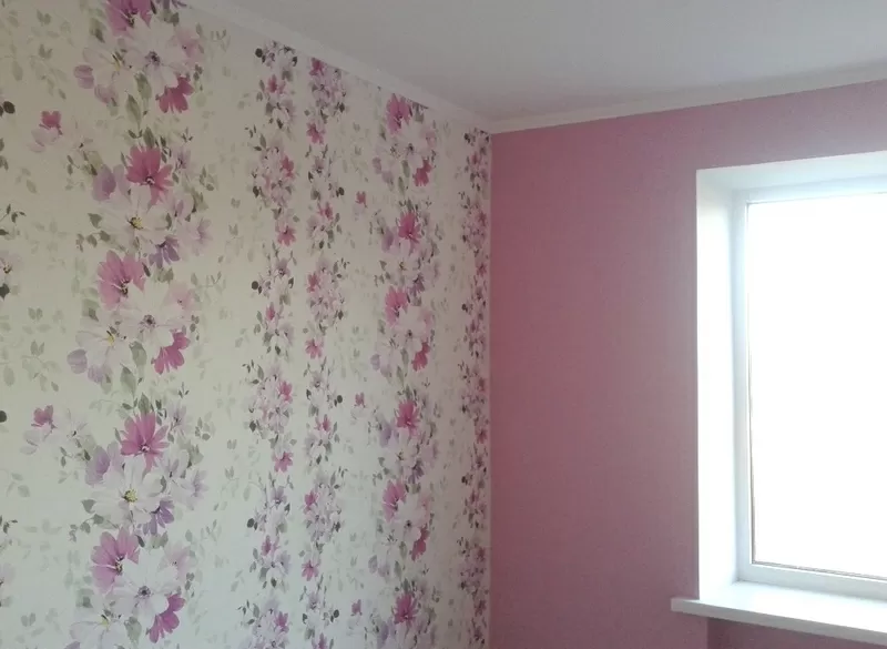 Обклеювання шпалерами недорого Київ