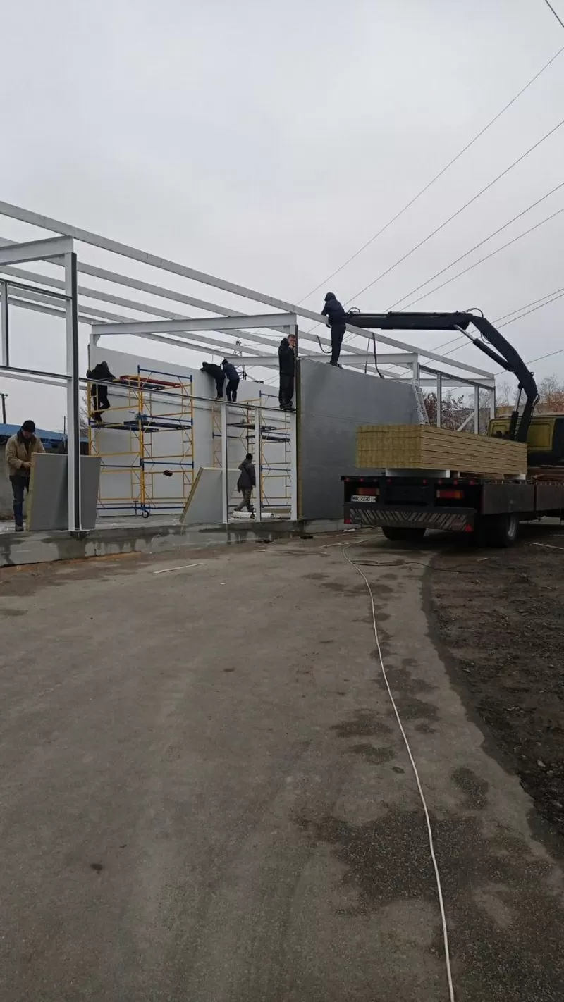 Монтаж сендвіч-панелей,  металоконструкцій,  профлист