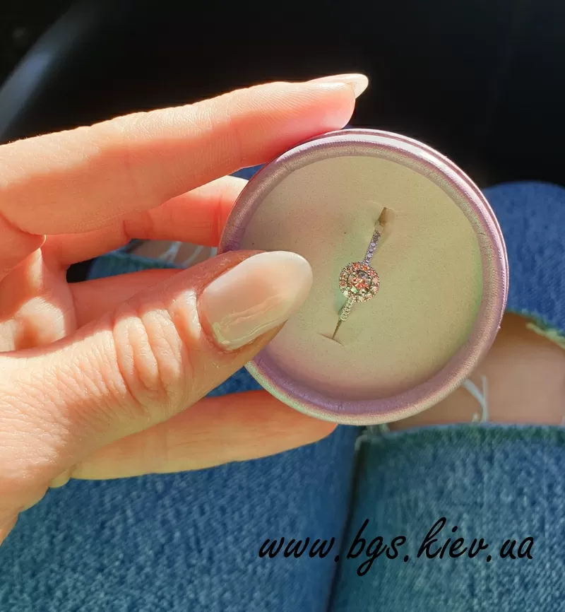 Золоте кільце на заручини 2