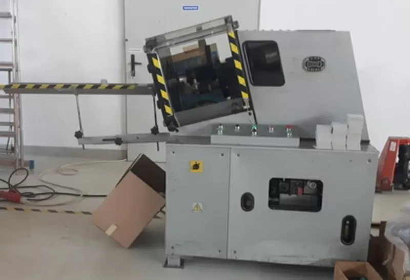 Продам етикетковий гідравлічний прес Prema