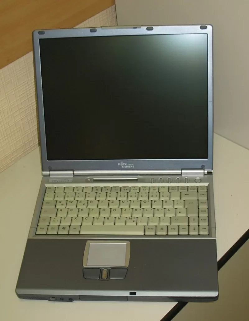 Fujitsu Siemens E7010