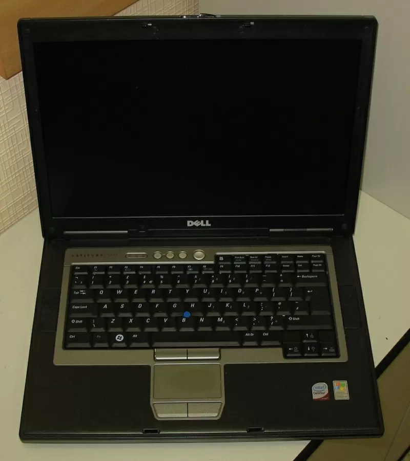 DELL Latitude D830