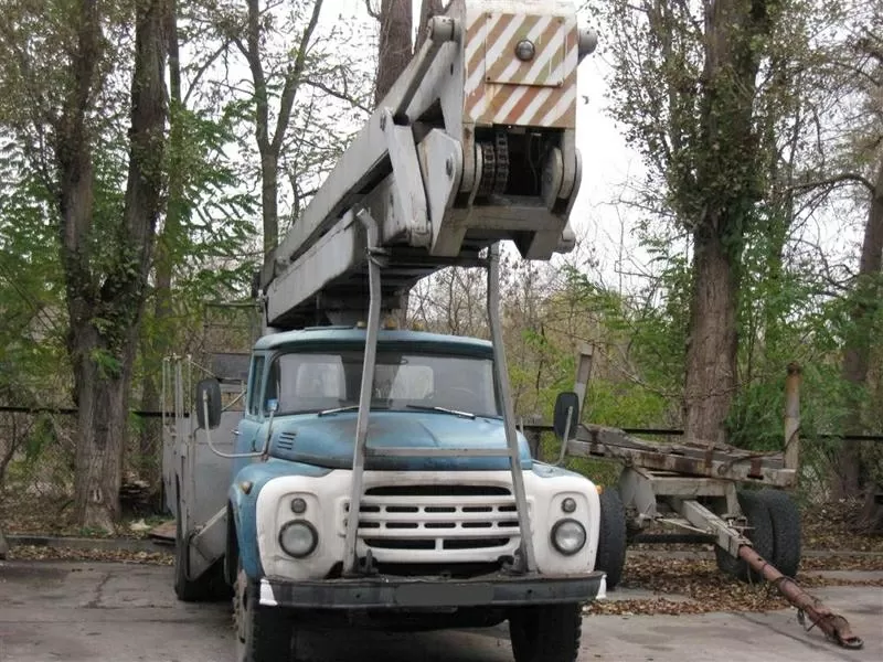 Автовышка АГП 22 на базе ЗИЛ 130 в хорошем состоянии  3