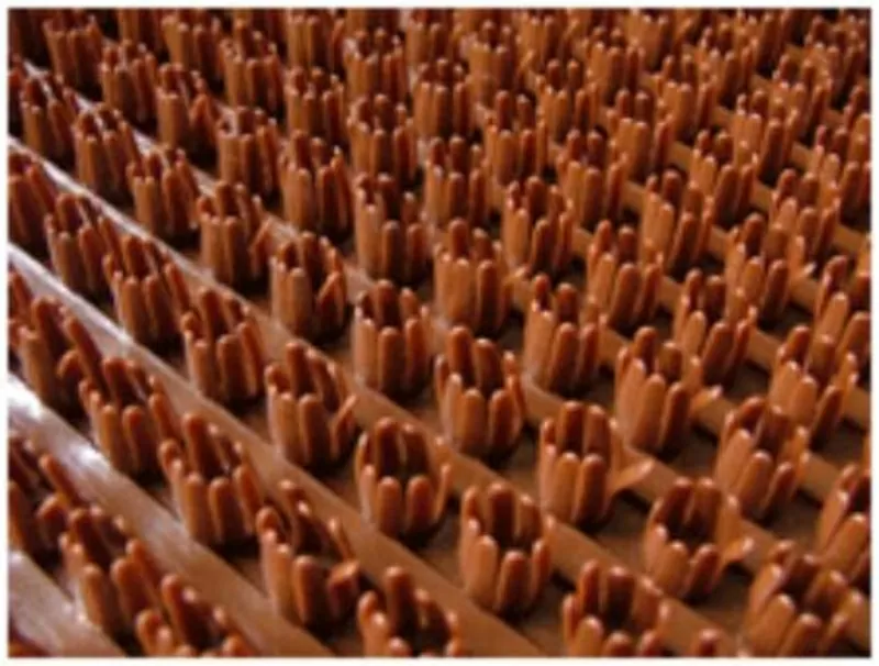 Искусственная трава и щетинистое покрытие