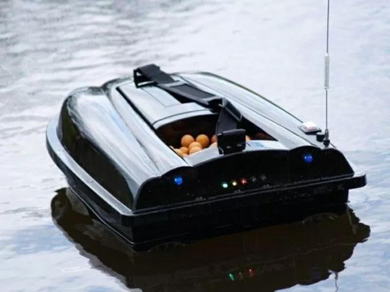 Радиоуправляемый кораблик для завоза корма и оснастки CARPBOAT SMALL 8