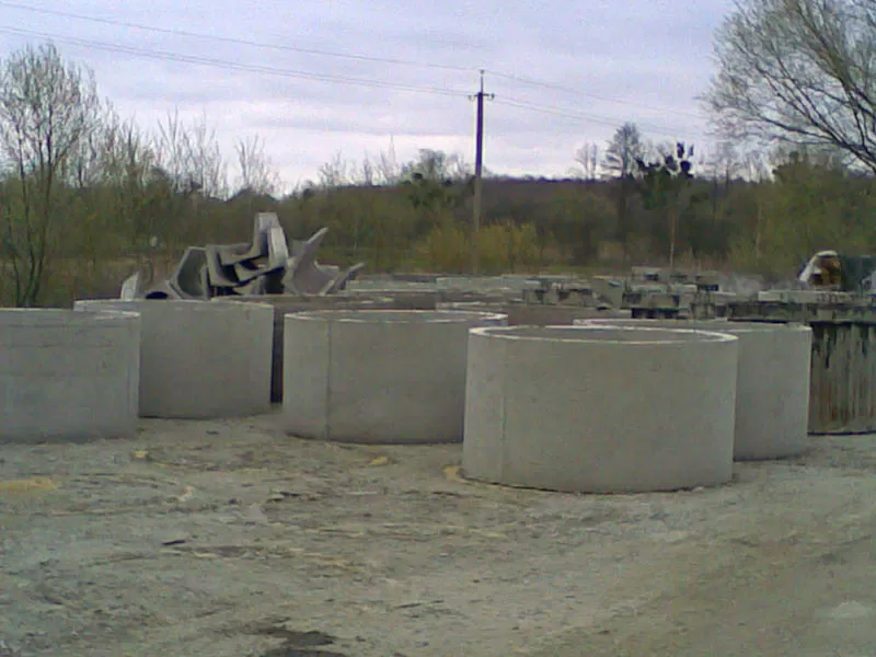 БЕТОННЫЕ КОЛЬЦА для канализаций и колодцев.