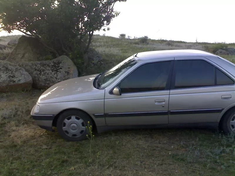 Продаю аитомобиль Peugeot 405 1991