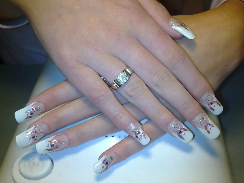 Наращивание ногтей