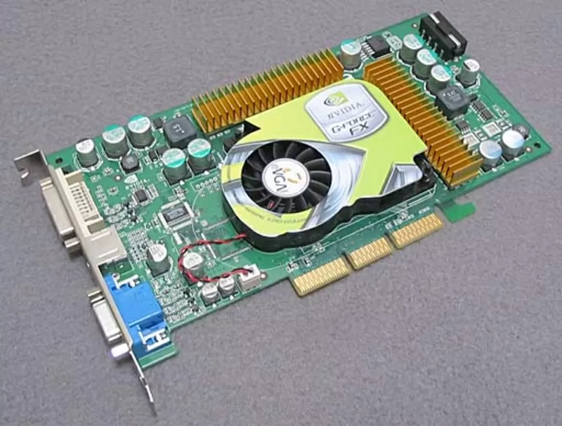 NVIDIA GeForce FX 5900XT 256mb