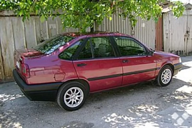 FIAT TEMPRA 93г. 215 тыс. км,  1.6 моноинжектор,  5ст. мех.,  гу,    ц.з.,   сер