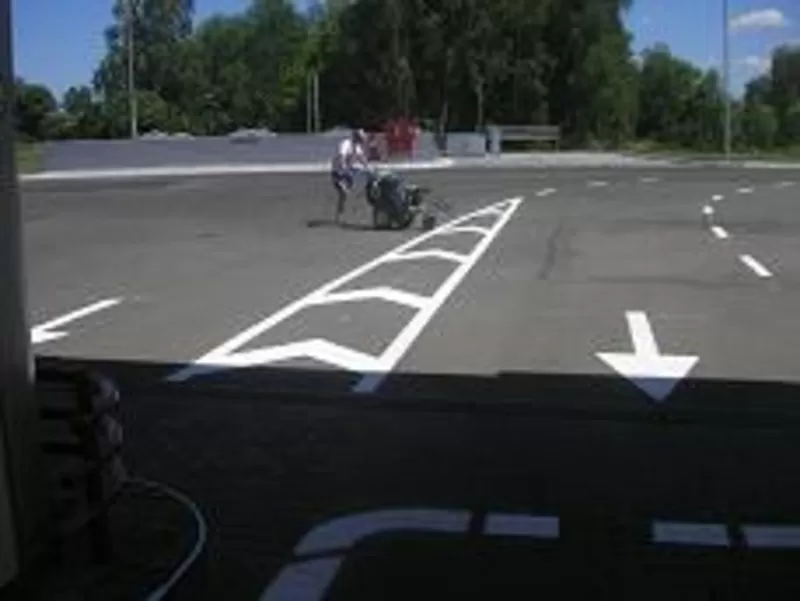 Нанесение дорожной разметки
