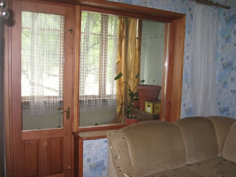 продам  свою 2-х комнатную квартиру Макеевка 4