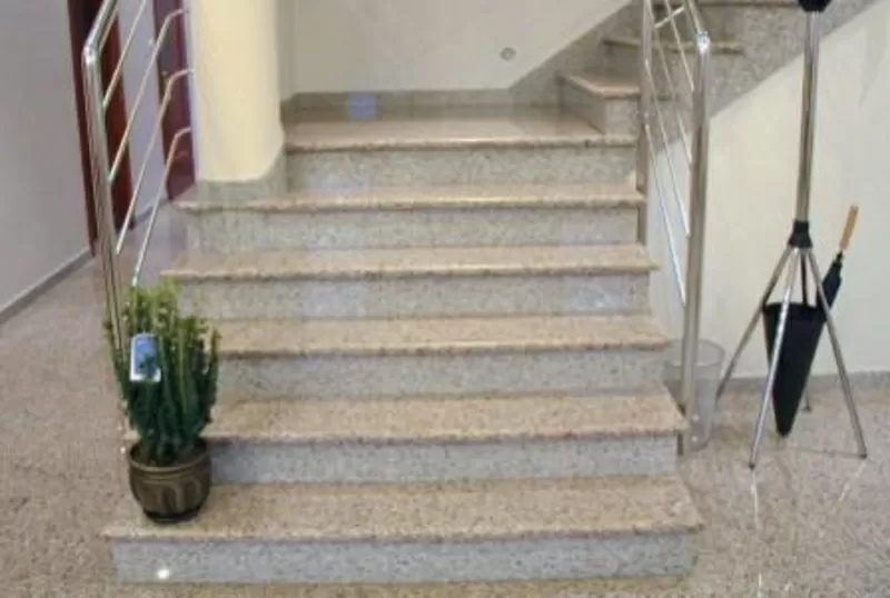 Ступени гранитные,  ступени из гранита,  ступени из мрамора,  ступени мраморны 3