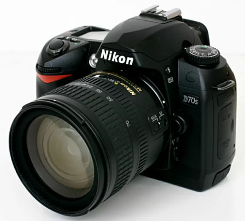 Nikon D70s+Nikkor 18-70 f/3.5-4.5G IF AF DX Kit